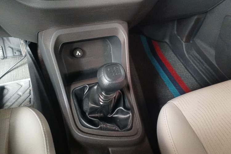 Used Wuling Hongguang V 2022 1.5L Enjoy Edition Electric-Powered LAR