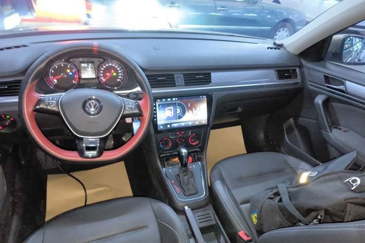 Used Volkswagen Bora 2018 1.5L Automatic Fashion Model Audio And AC Panel