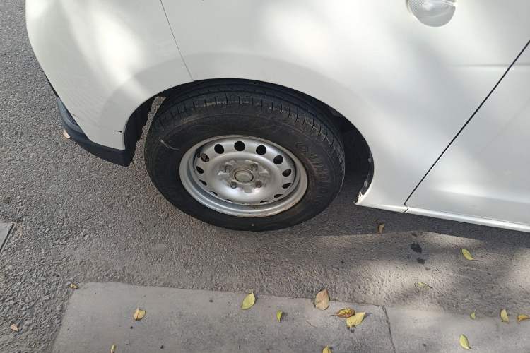 Used CHANGAN KAICHENG Ounuo S 2021 1.5L Ono S Smart Edition Dual-Steaming Air-Conditioned Bus JL473QG Left Front Wheel Hub