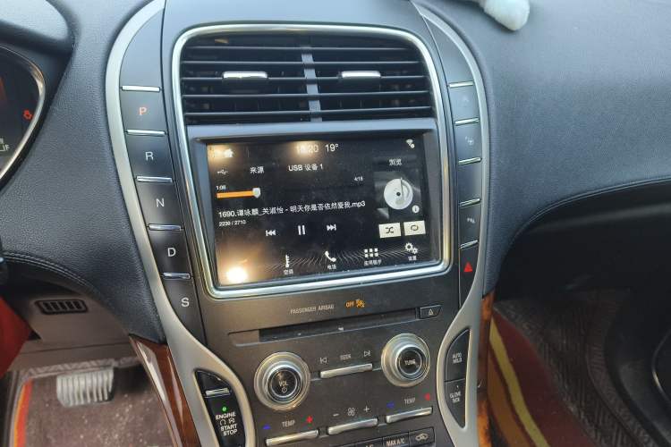 Used Lincoln Nautilus 2019 2.0T Four-Wheel Drive Zunya Edition China VI Standard Audio And AC Panel