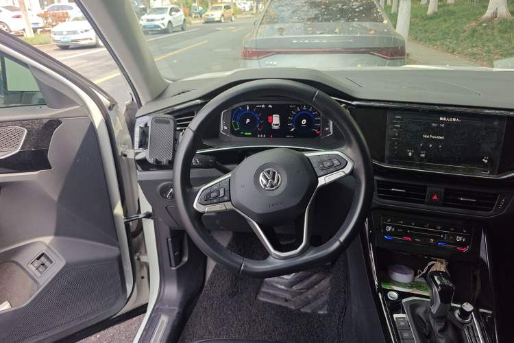 Used Volkswagen Tayron GTE Plug-in Hybrid 2020 1.4T Luxury Model Steering Wheel