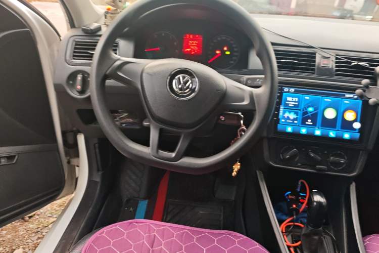 Used Volkswagen Santana 2018 1.5L Automatic Fashion Edition Steering Wheel