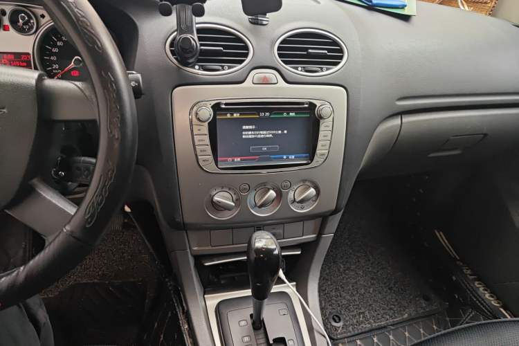 Used Ford Focus 2013 Hatchback Classic 1.8L Automatic Base Model
