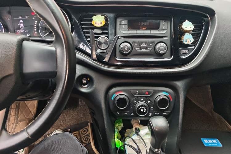 Used Fiat Viaggio 2015 1.4T Automatic Jingxiang Edition Audio And AC Panel