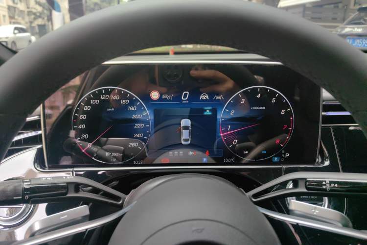 Used Mercedes-Benz E-Class 2025 Facelift E 300 L Luxury Edition
