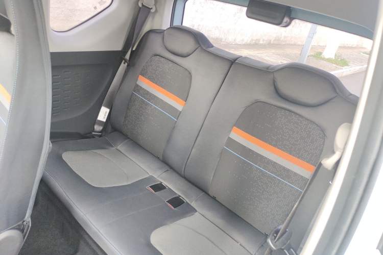 Used Wuling Hongguang MINIEV 2022 Zizai Version Lithium Iron Phosphate Left Rear Seat