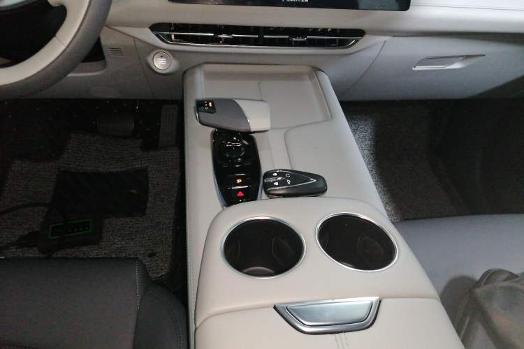 Used CHANGAN UNI-Z 2025 1.5T Luxury Version