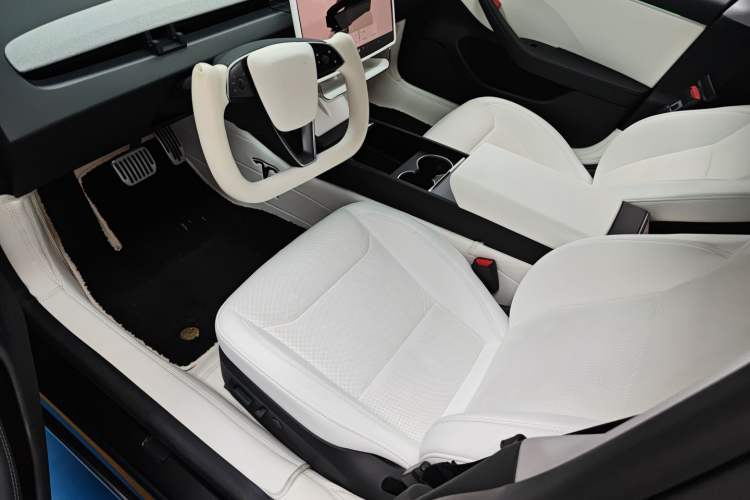 Used Tesla Model 3 2023 Rear-Wheel-Drive Version Left Front Seat