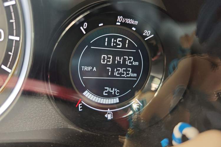 Used Honda XR-V 2017 1.8L EXi CVT Comfort Version Odometer Close Up