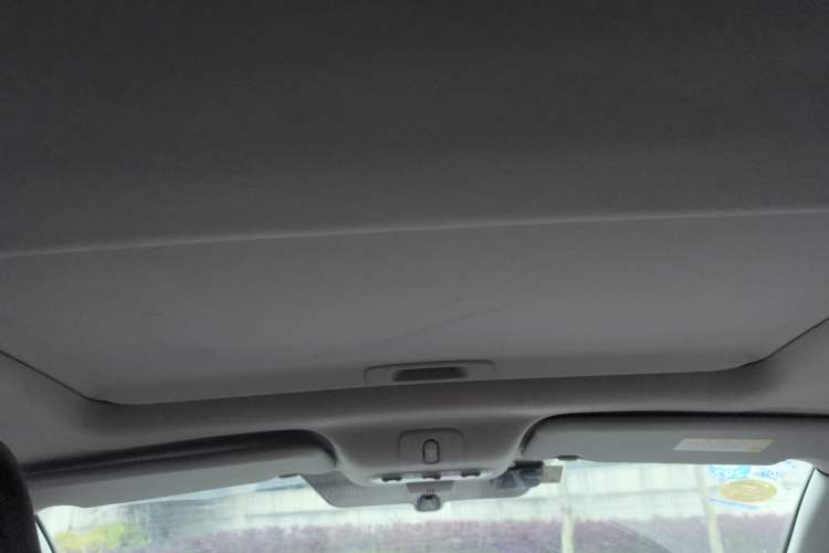 Used Nissan Qashqai 2015 2.0 XL Coolfire CVT 2WD Headliner