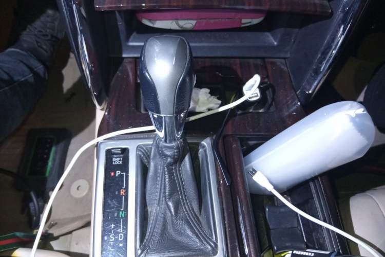 Used Toyota Reiz 2010 2.5V Fengdu Elite Edition Gear Lever