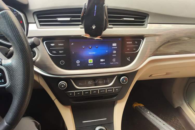 Used Geely Auto Emgrand 2017 Sedan Million Edition 1.5L Manual Luxury Model
