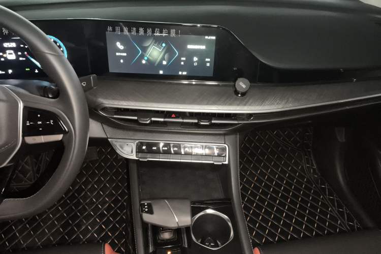 Used Changan Eado 2023 Changan Edition PLUS Blue Whale NE 1.4T GDI DCT Prestige Version