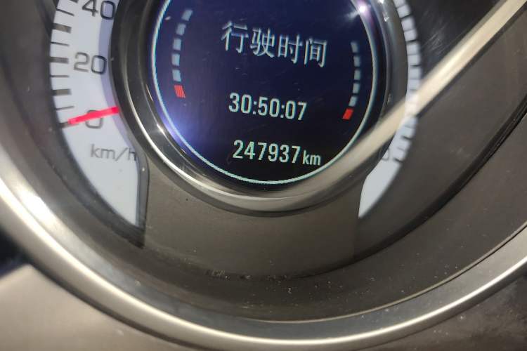 Used Cadillac SRX 2011 3.0L Luxury Model Odometer Close Up