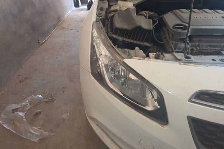 Used Chevrolet Cruze 2015 1.5L Classic SE AT Right Front Headlight