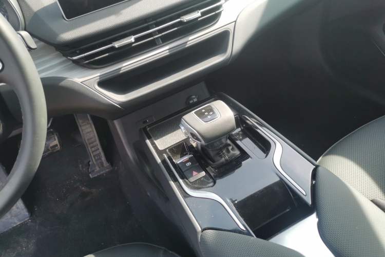 Used Hongqi E-QM5 2024 500km Range Edition
