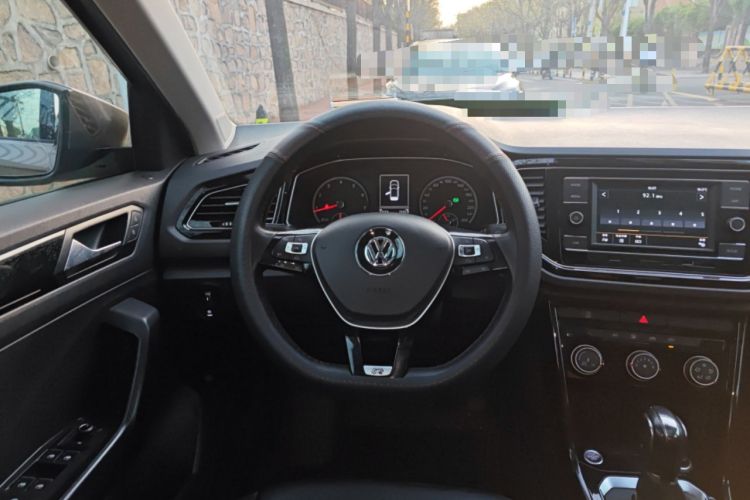 Used Volkswagen T-ROC 2018 280TSI DSG Two-Wheel-Drive Comfort Version China V Standard