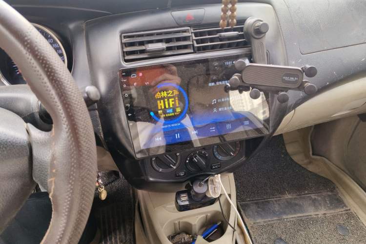 Used Nissan Livina 2013 1.6XE Manual Comfort Edition
