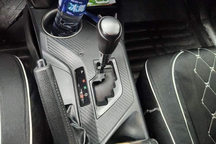 Used Toyota RAV4 2015 2.0L CVT Two-Wheel Drive Urban Edition