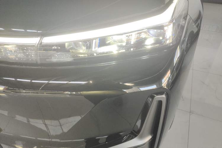 Used Geely Galaxy Galaxy M9 2025 Model 210km Four-Wheel-Drive Leading Edition