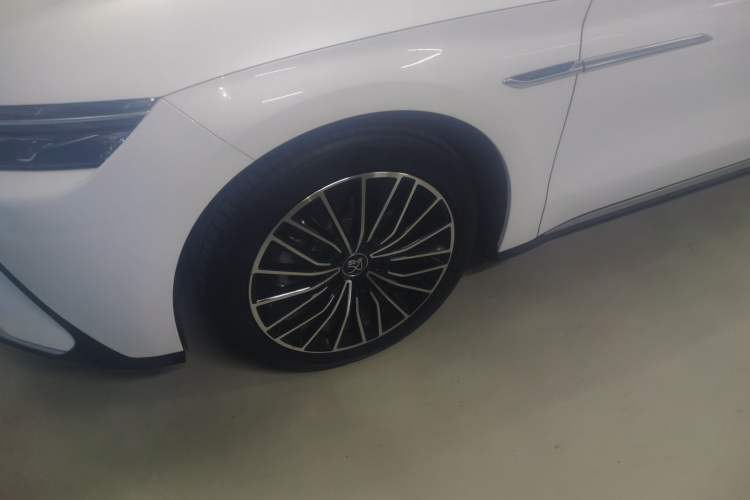 Used BYD Han 2020 EV Long-Range Luxury Model
