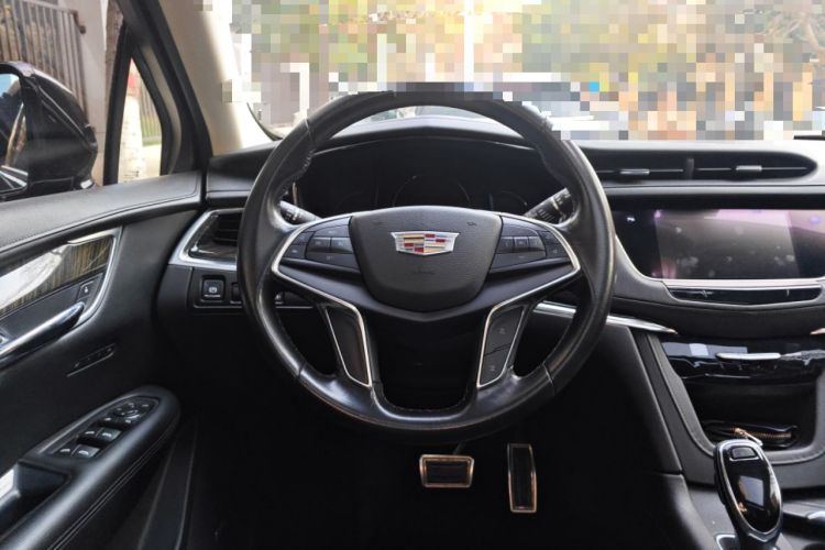 Used Cadillac XT5 2017 Anniversary Edition 25T Luxury Model
