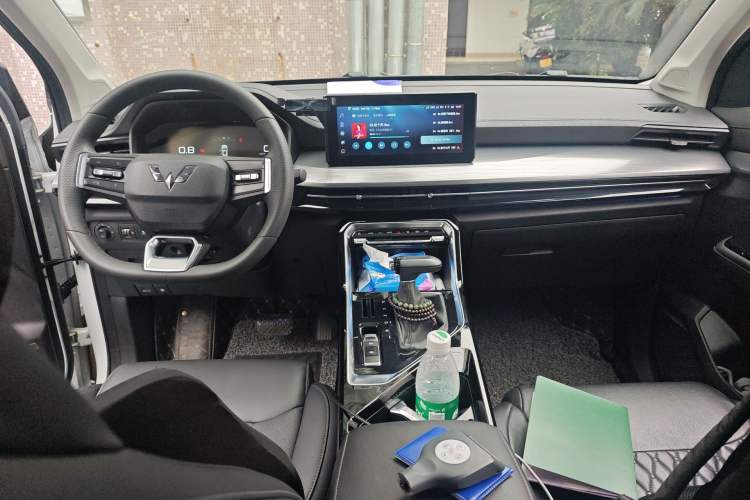 Used Wuling Asta 2021 1.5T CVT Star曜 Edition Center Console