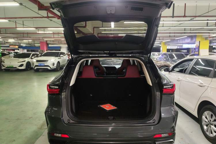 Used CHANGAN OSHAN X5 2021 1.5T DCT Prestige Edition Trunk