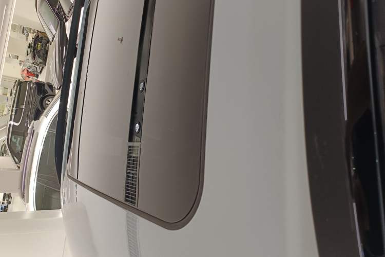 Used Formula Leopard Titanium 3 2025 501KM All-Wheel Drive Intelligent Driving Ultra Version
