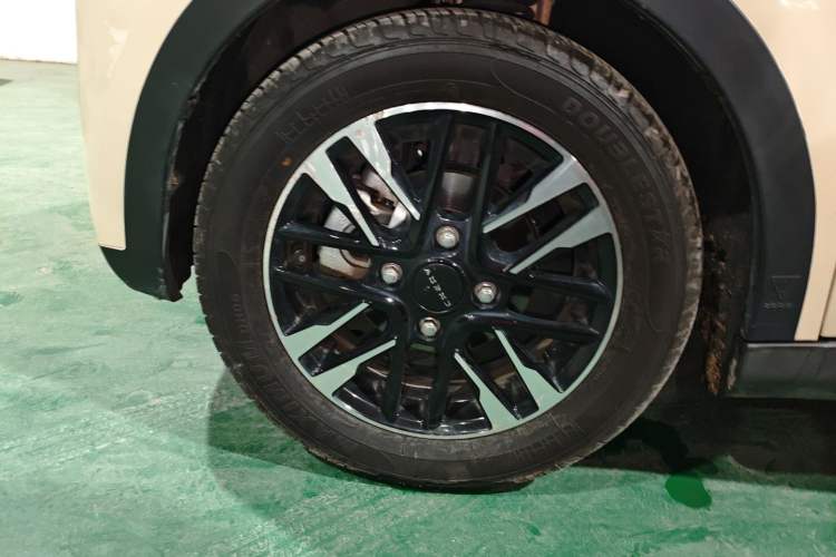 Used Chery Little Ant 2022 Revised Version Sweet Pink Edition Half-Sugar Version Lithium Iron Phosphate 30.7 kWh 30 kW 301 km
