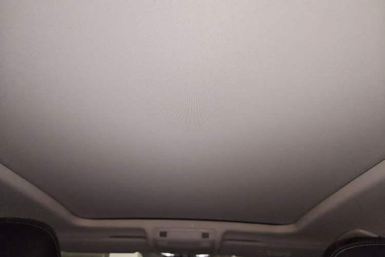 Used Volkswagen Tayron 2024 300TSI Two-Wheel-Drive Luxury Plus Advanced Version Headliner