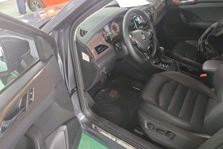 Used Volkswagen Tharu 2020 280TSI Two-Wheel Drive Luxury Plus Version China VI Standard Driver Seat