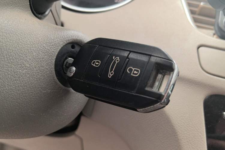 Used Peugeot 508 2012 2.0L Automatic Smart Enjoyment Version Vehicle Key