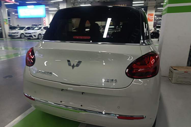 Used Wuling Bingo 2023 333 km Lingxi Connected Version

