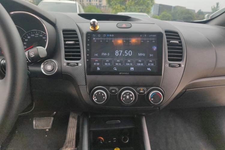 Used Kia K3 2017 1.6L Automatic 15th Anniversary Special Edition GLS Audio And AC Panel