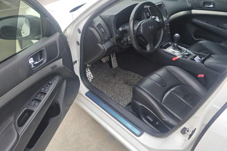 Used Infiniti G Series 2013 G25 Sedan Luxury Sport Edition Driver Seat