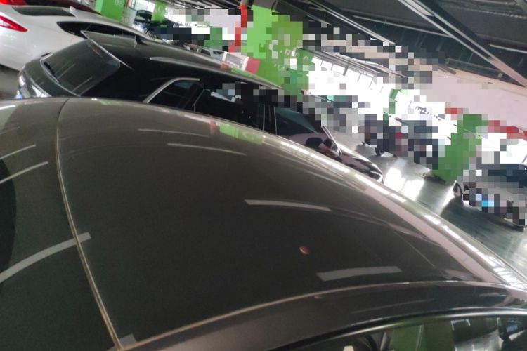 Used Tesla Model Y 2022 Long-Range All-Wheel-Drive Version Roof