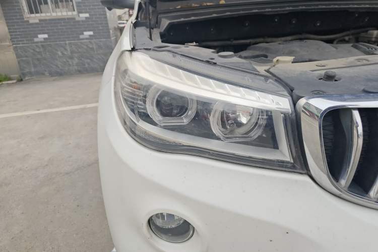 Used SWM X7 2020 2.0L Manual Elite Version 7 Seats
