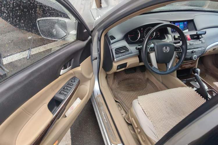 Used Honda Accord 2010 2.0L EX
