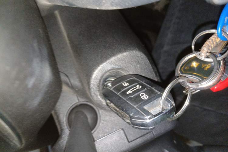 Used Peugeot 308S 2015 1.2T Automatic Jingchi Edition Vehicle Key