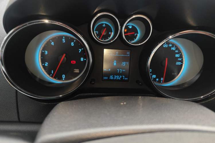 Used Changan CS35 2015 1.6L Manual Luxury Model China V Standard