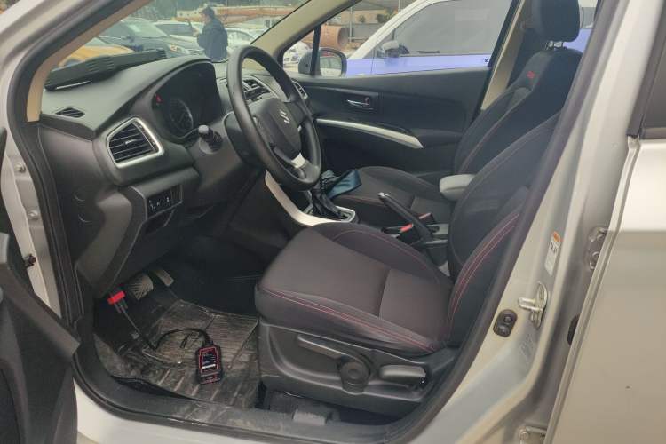 Used Suzuki S-Cross 2014 1.6L CVT Two-Wheel Drive Entry Model
