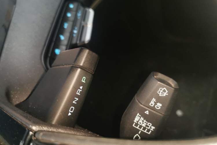 Used Baojun KiWi EV 2022 Artist Lite Edition Lithium Iron Phosphate Gear Lever