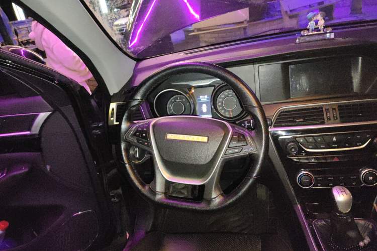 Used Leopaard CS10 2017 1.5T Manual Comfort Model
