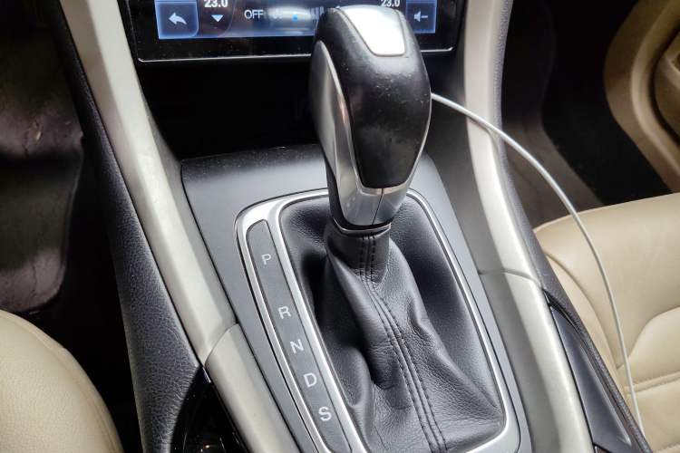 Used Ford Mondeo 2013 2.0L GTDi 200 Fashion Edition