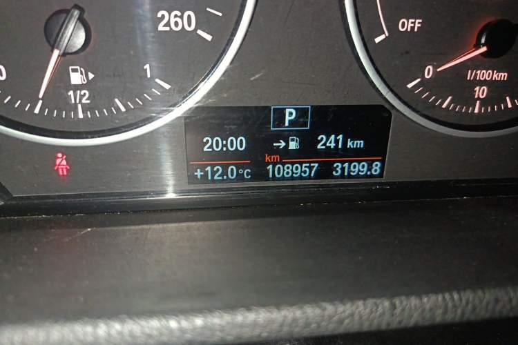 Used BMW X1 2018 sDrive18Li Luxury Model Odometer Close Up