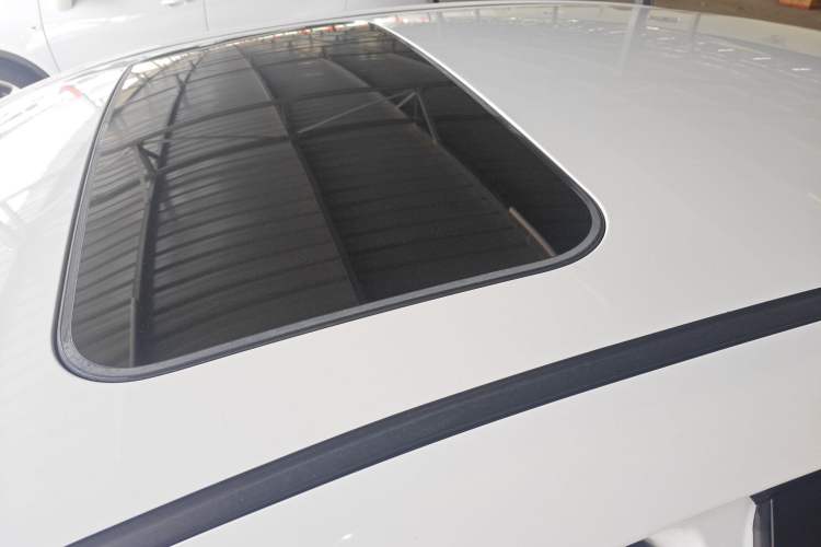 Used Geely Auto Emgrand 2017 Sedan Million Edition 1.5L Manual - Upward Version Roof