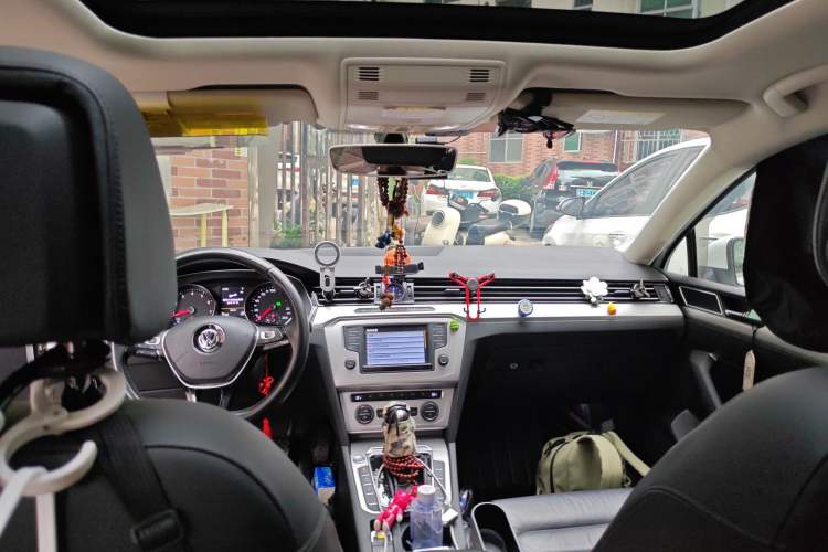 Used Volkswagen Variant 2017 380TSI Two-Wheel Drive Comfort Edition
