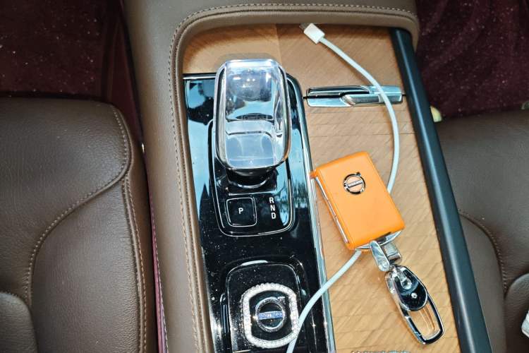 Used Volvo S90 2024 B5 Zhiyi Luxury Edition
