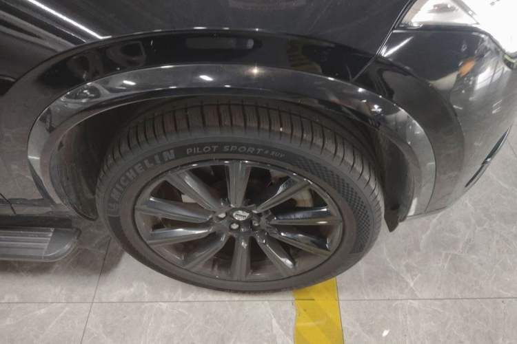 Used Volvo XC90 2019 T6 Zhiyi Edition 7-Seater China VI Standard Right Front Wheel Hub